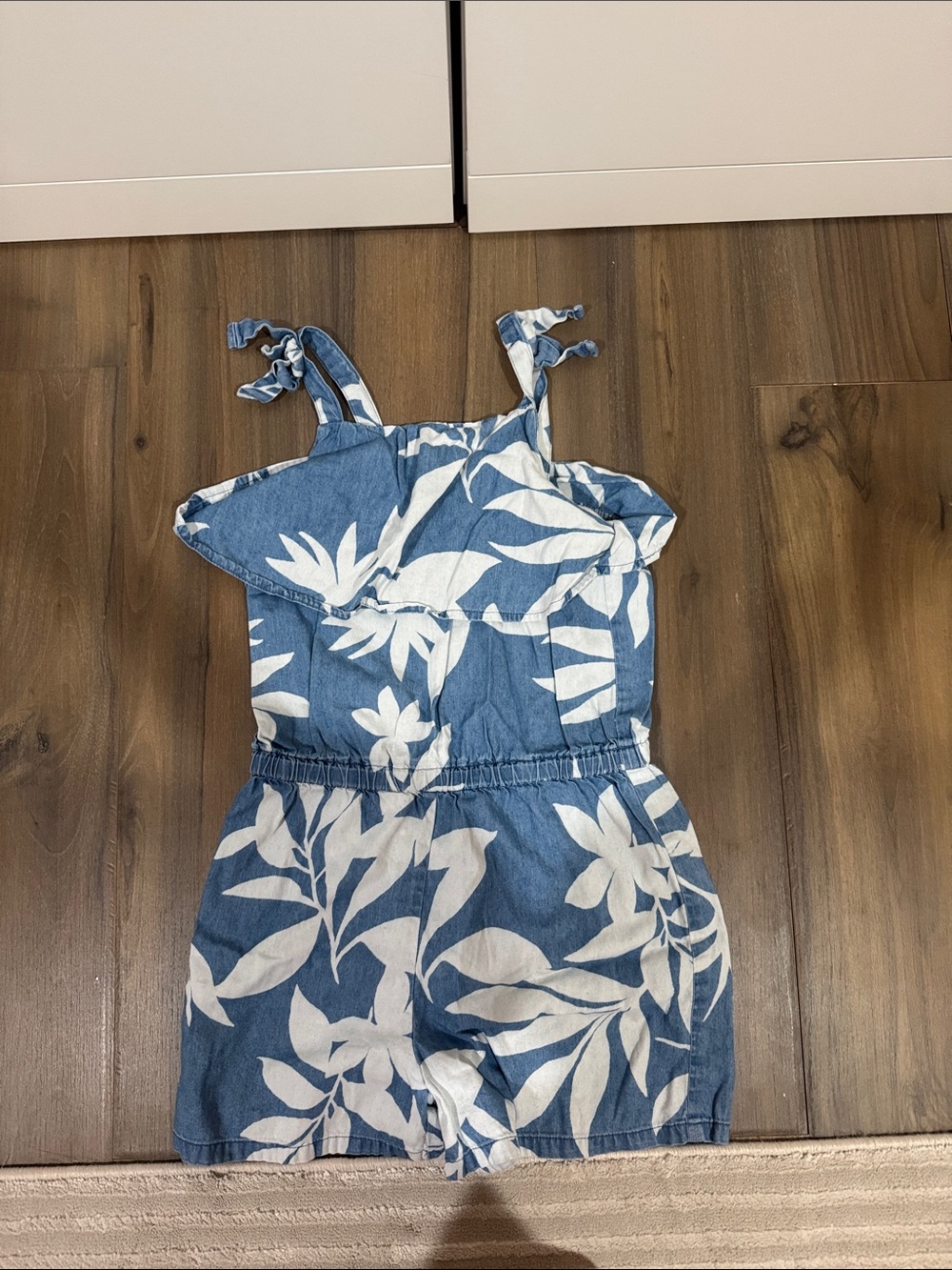 kids romper from Old Navy size 6-7!